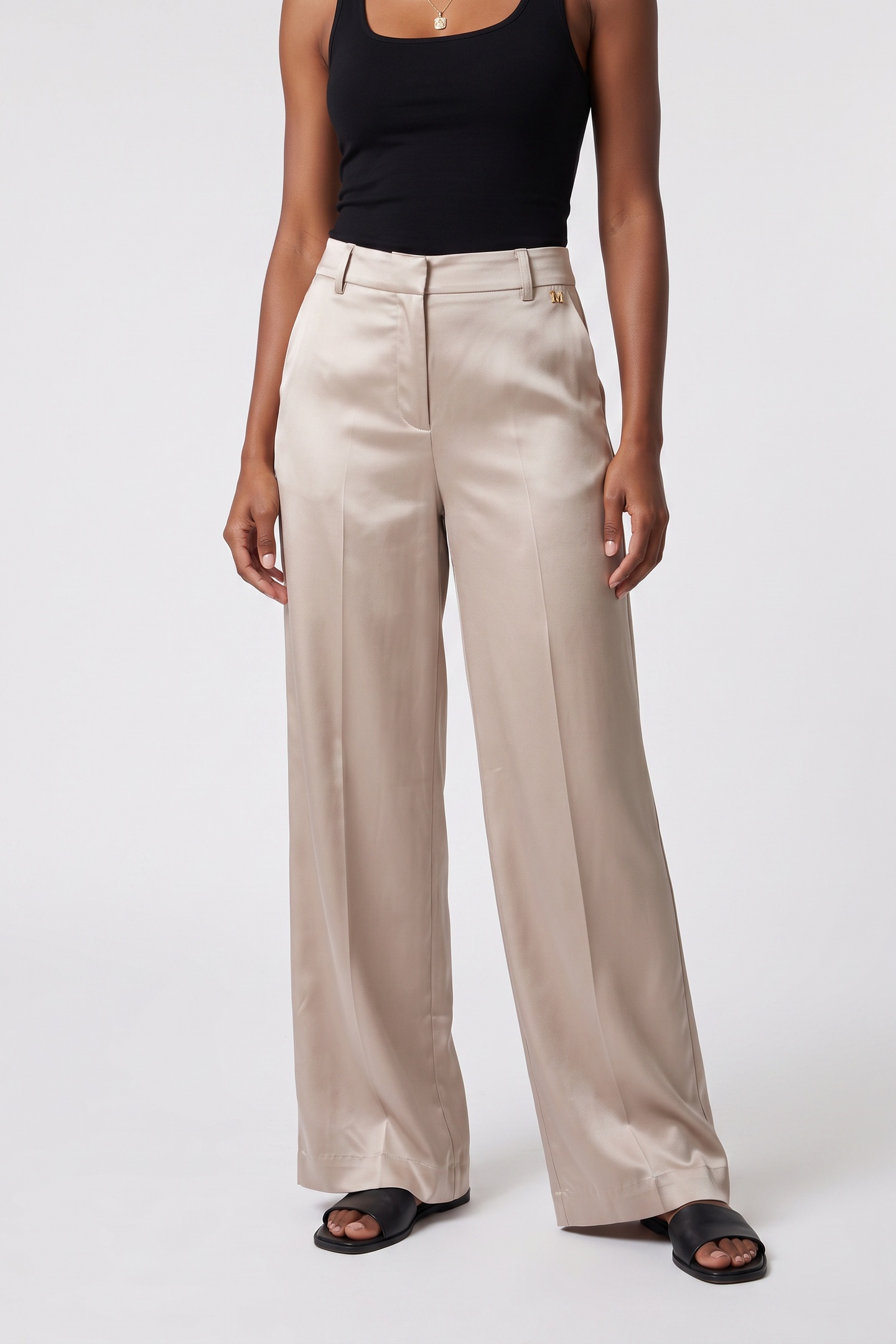 GUESS Loredana Straight Pa Velvet Taupe Taglia: 38 | Pantaloni da completo Outlet | Donna | Nero