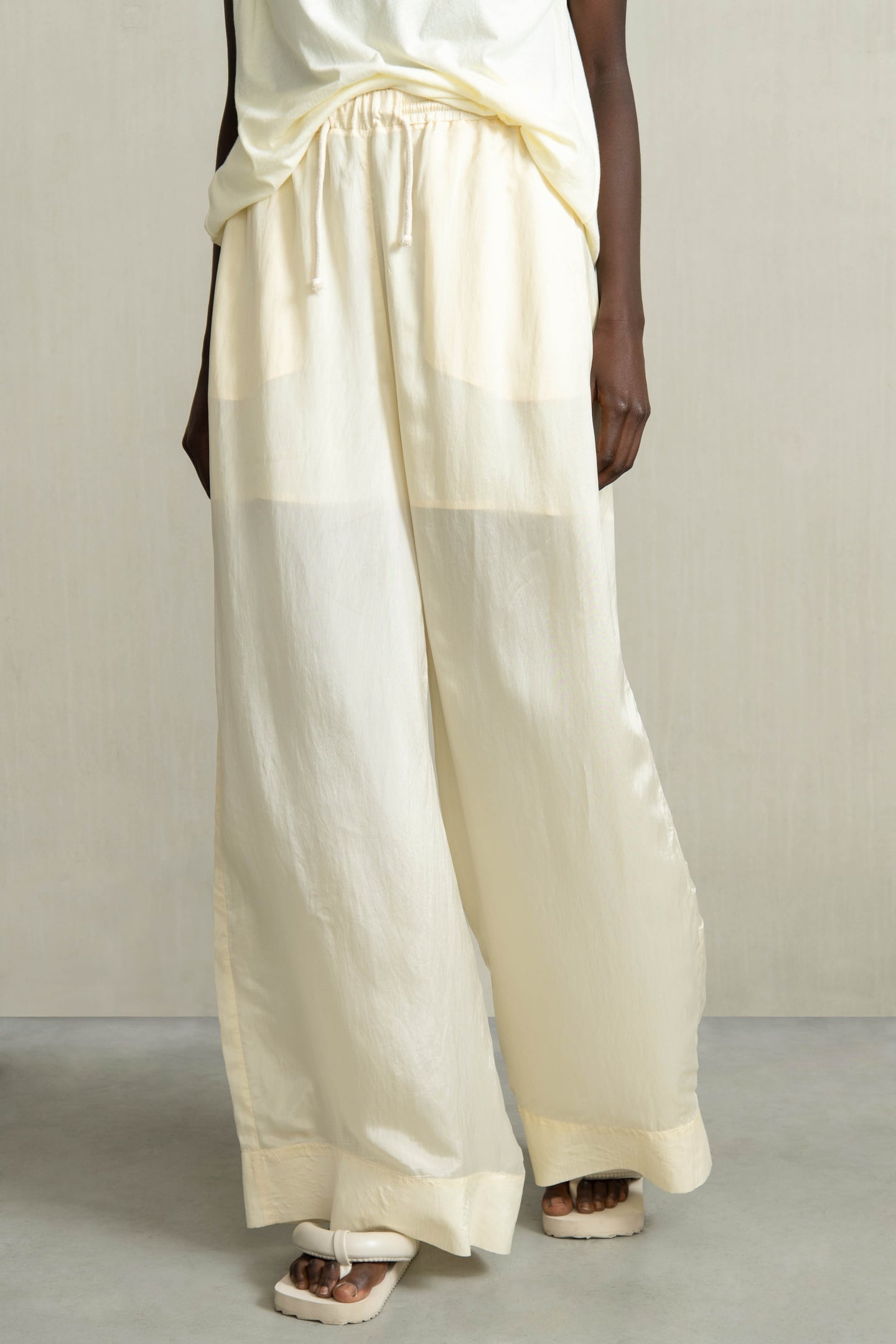 Humanoid Bonie Light Yellow Größe: XS | Ausgestellte Hosen Outlet | Damen | Gelb