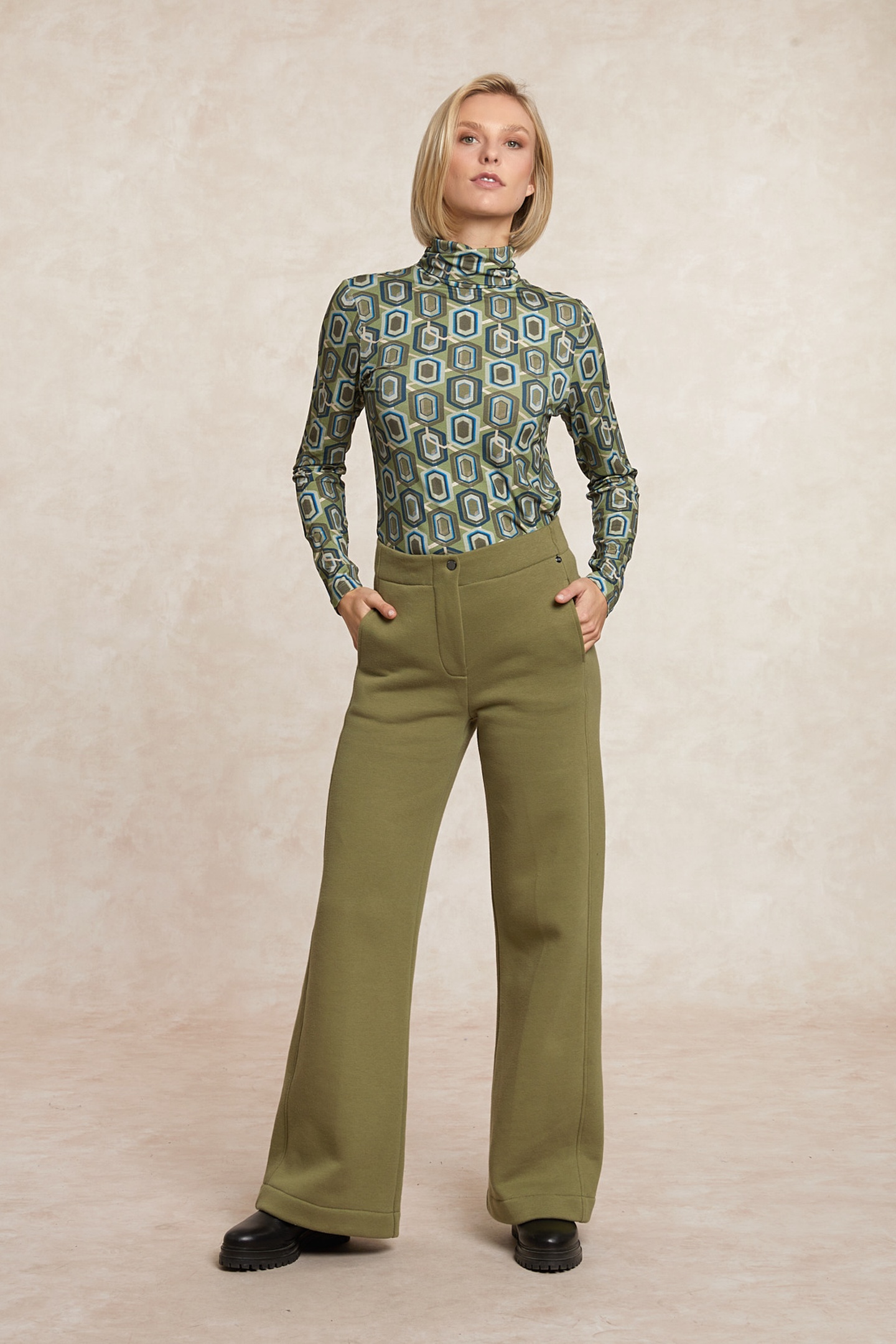 River Woods Fantasy Roll Neck T-shirt Long Sleeves Multi Green Maat: XL | Tops Outlet | Dames | Groen