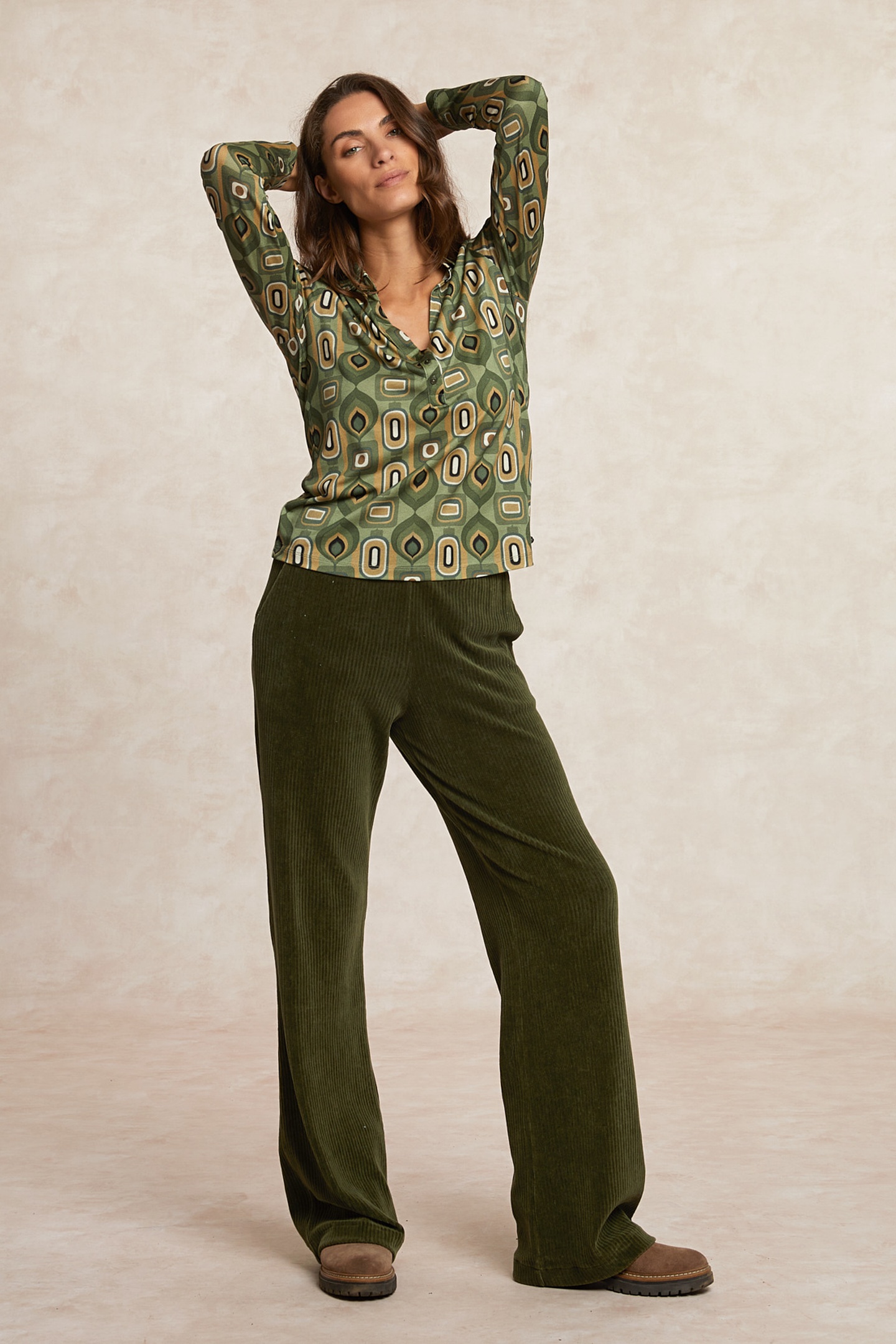 River Woods Jersey Fantasy V-neck Blouse Khaki/brown Maat: S | Longsleeves Outlet | Dames | Groen