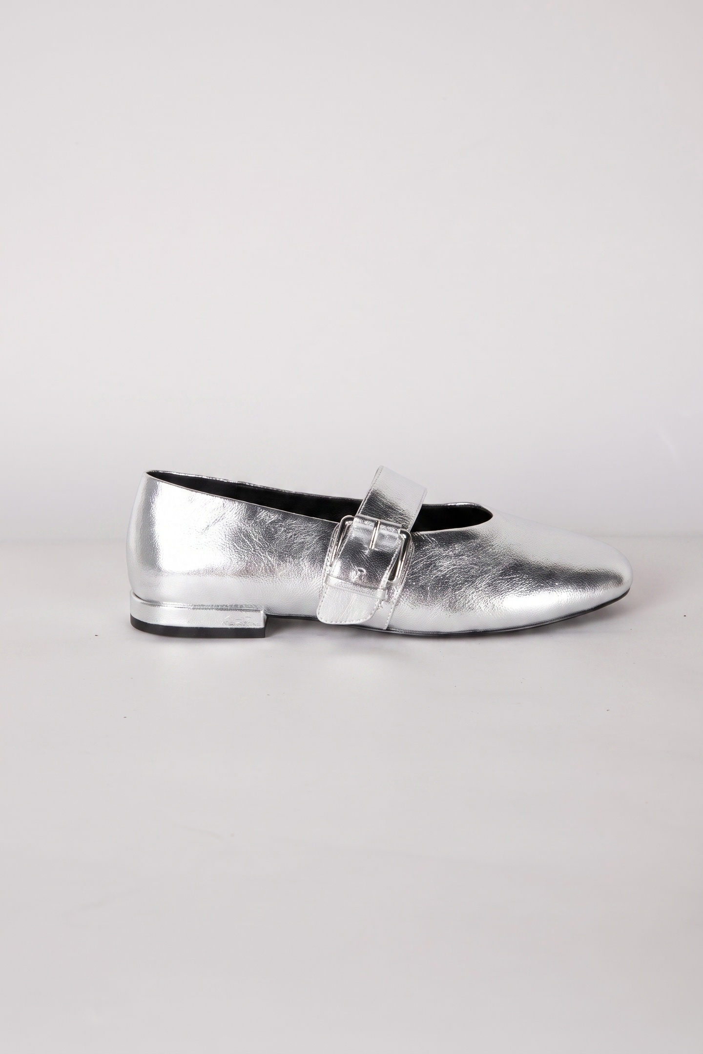 & Other Stories Alessa Cross Strap Ballerina Silver Maat: 36 | Pumps Outlet | Dames | Zilver