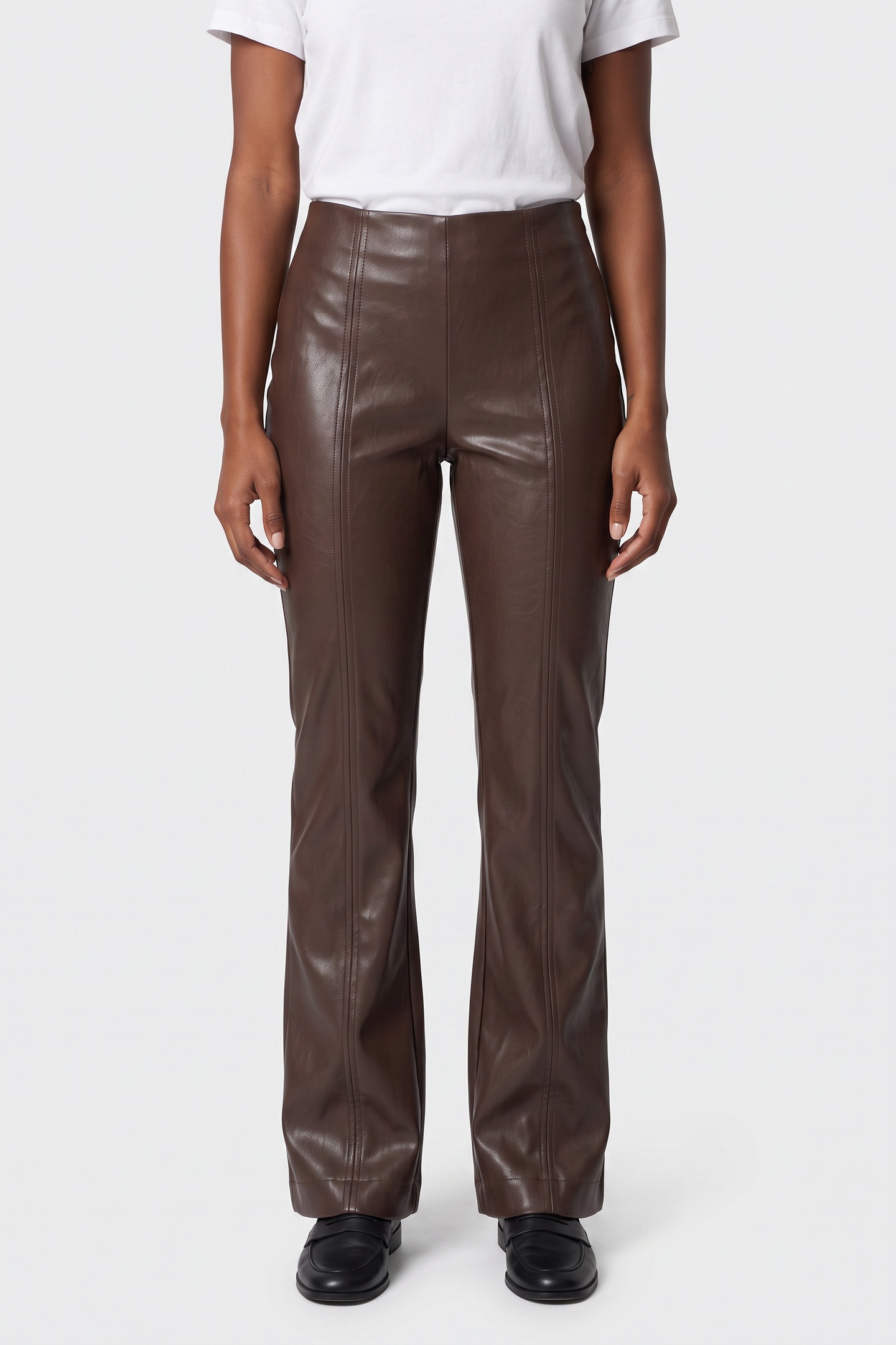 GUESS Gladys Skinny Pants Chocolate Brownie Maat: 38/L30 | Leren broeken Outlet | Dames | Bruin