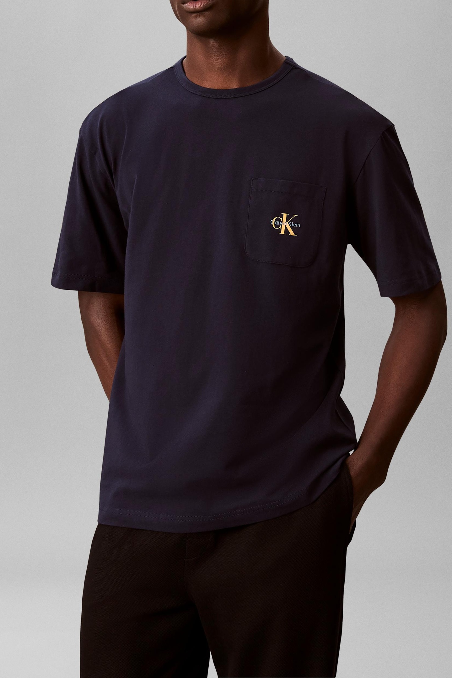Calvin Klein Monogram S/s Crew Neck Shoreline Maat: M | Basic T-Shirts Outlet | Heren | Blauw