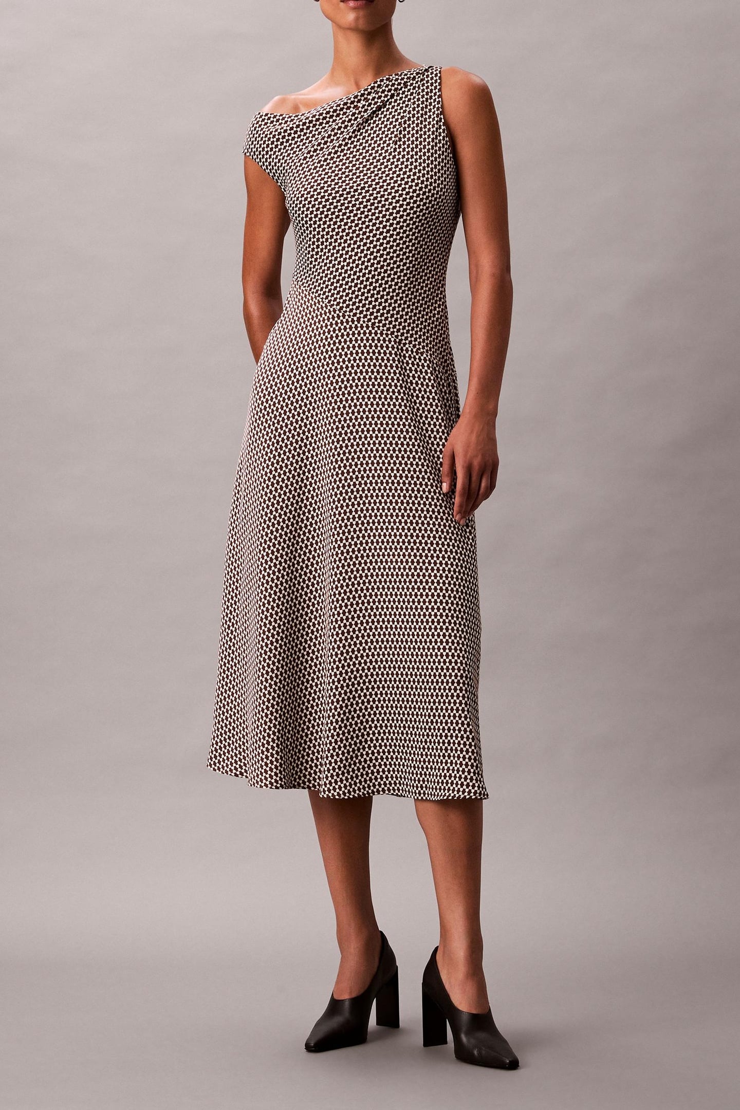 Calvin Klein Printed Crepe Dress Size: M | Midi Dresses Outlet | Dames | Bruin