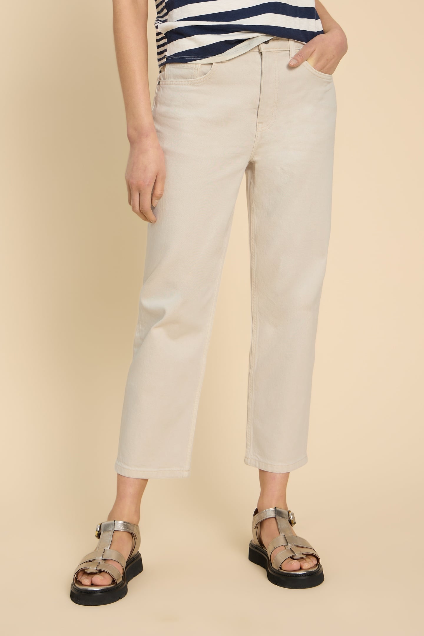 White Stuff Charlie Straight Crop Jean Light Natural Maat: 6 | Straight Jeans Outlet | Dames | Beige