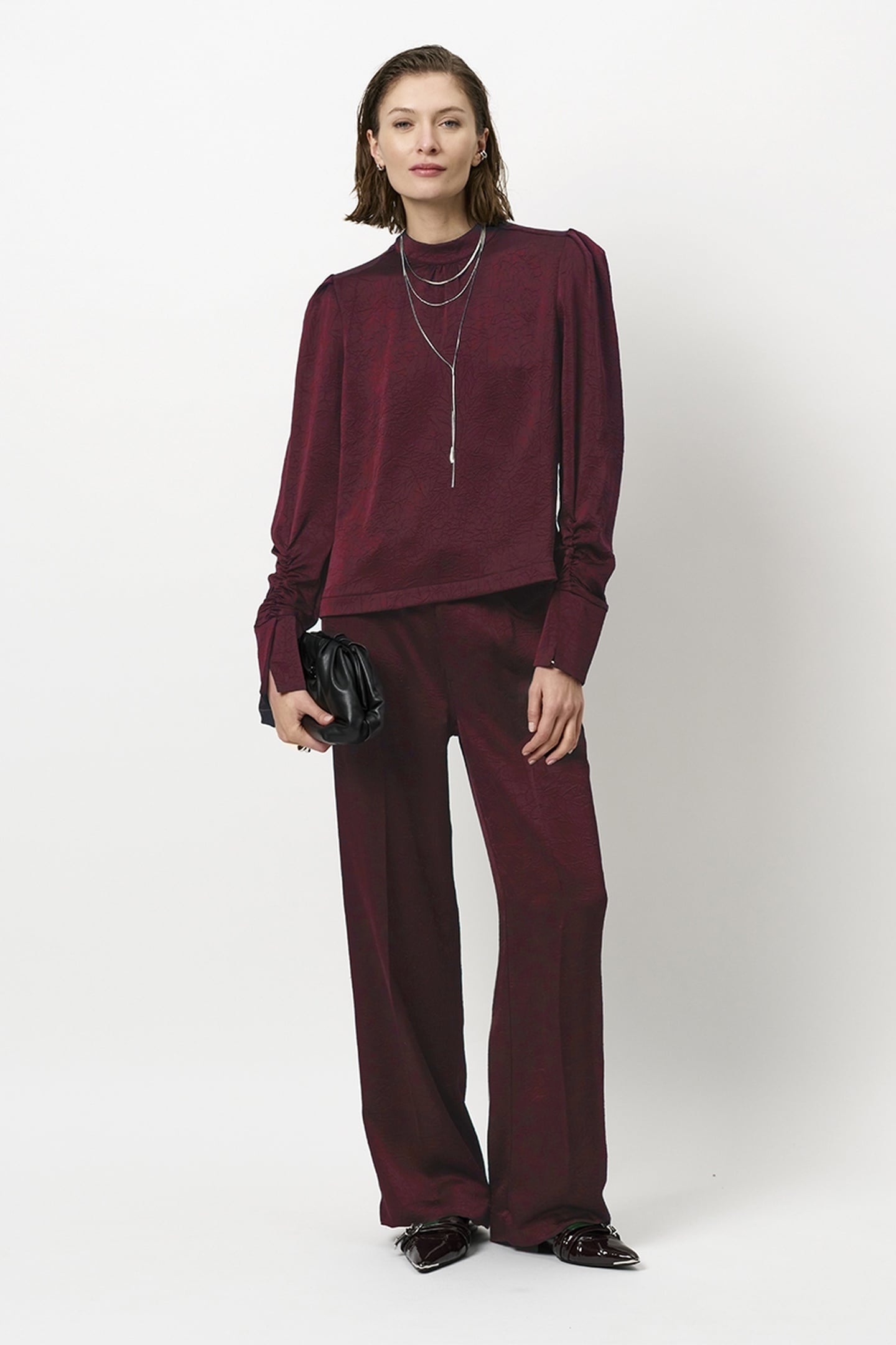 Dante6 Jules Creased Satin Pants Mulberry Red Größe: W36 | Stoffhosen Outlet | Damen | Violett