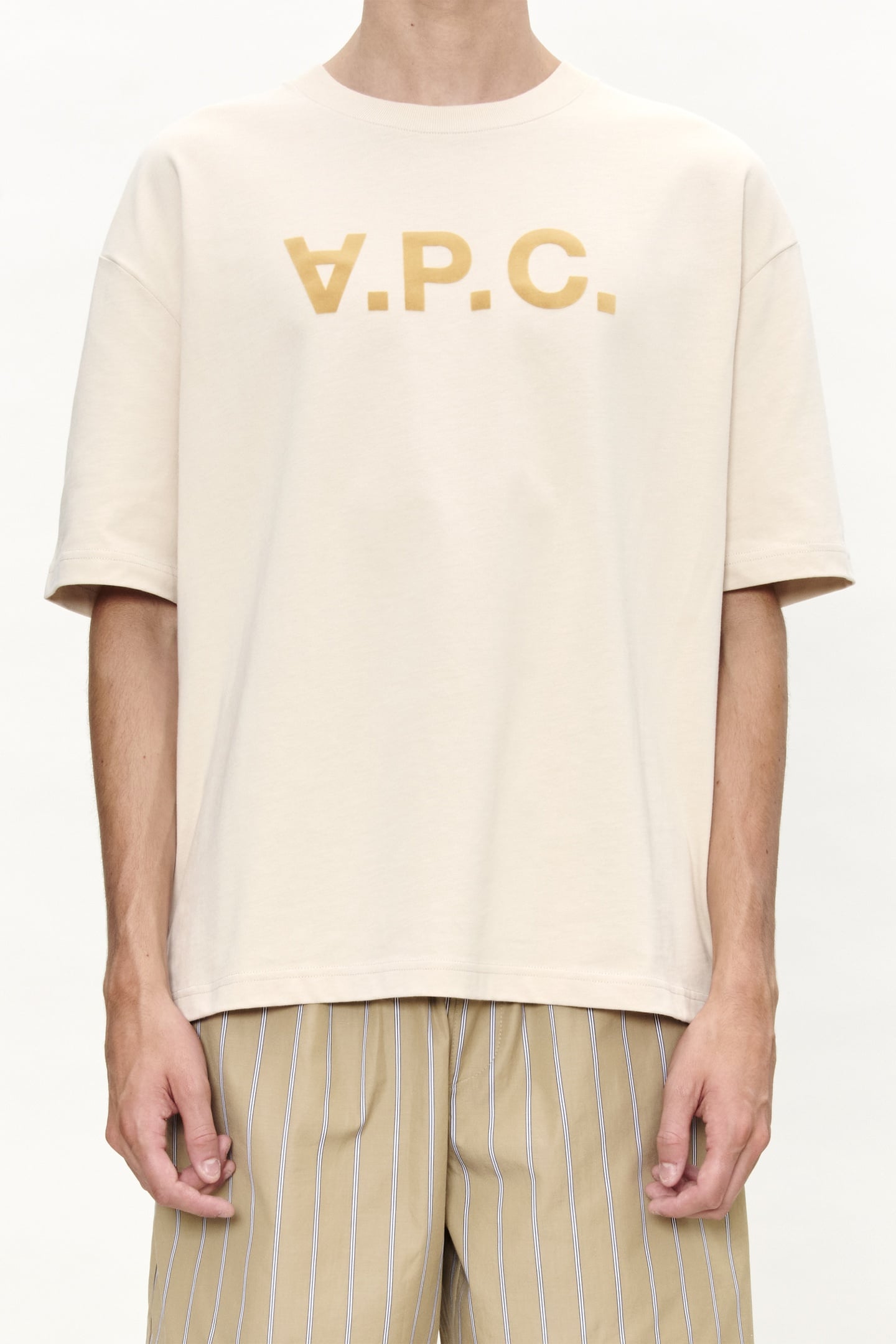 A.P.C. Unisex T-shirt Loose-fit Short Sleeve Ecru Maat: XS | Tops Outlet | Unisex | Ecru