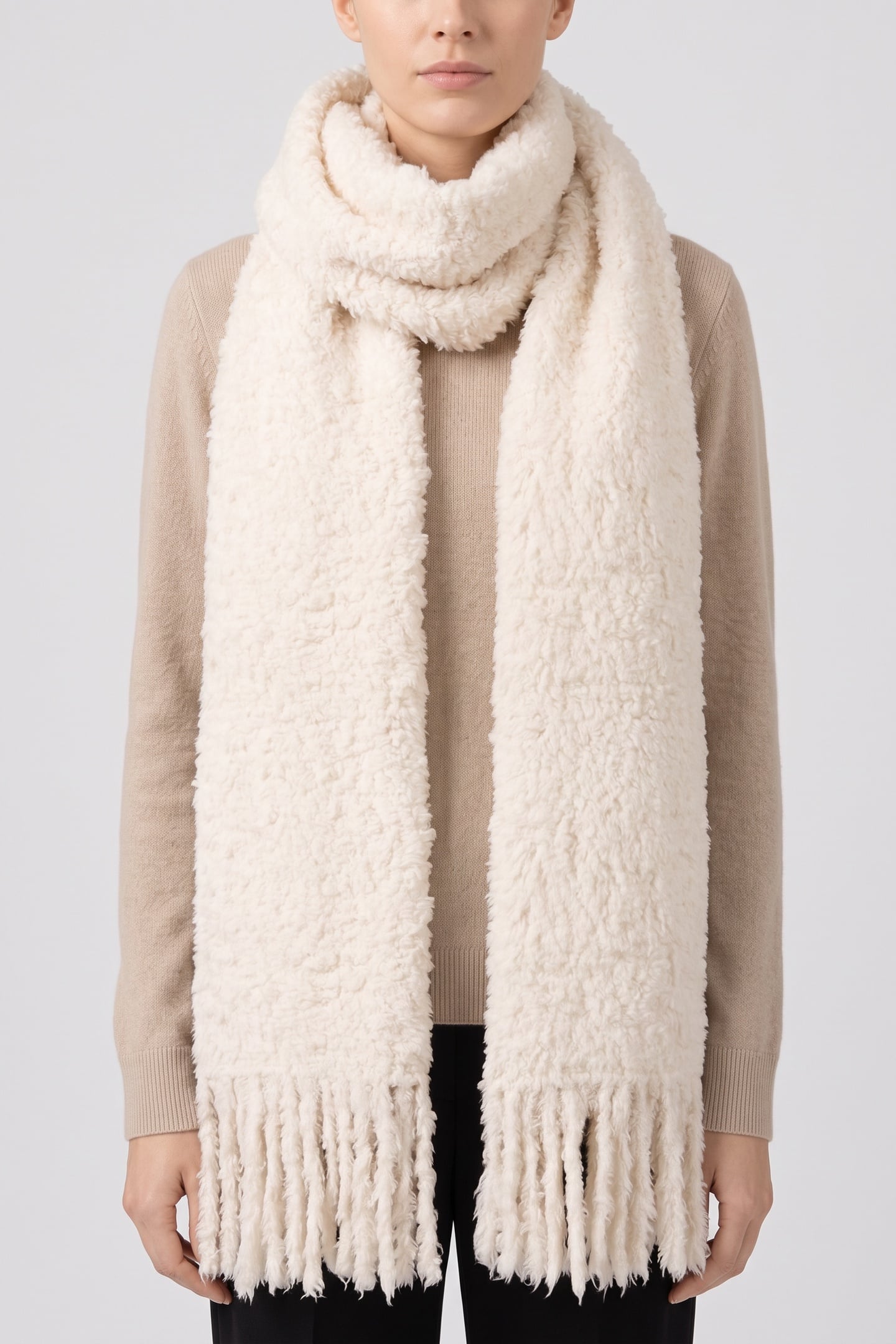 ARKET Daphne Fluffy Wool Scarf Beige Maat: OS | Sjaals Outlet | Dames | Beige