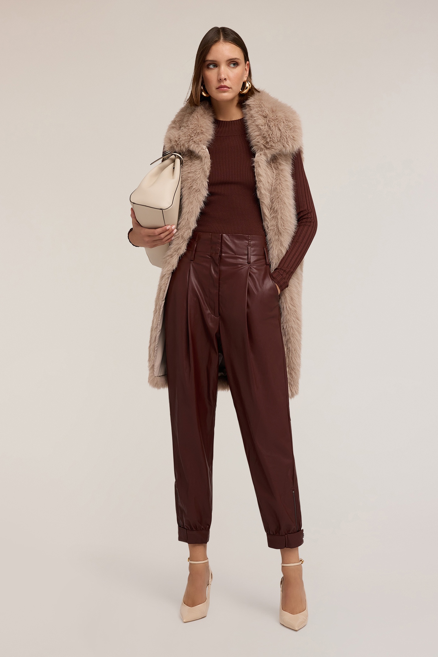 Motivi Pleated Trousers In Coated Fabric Brown size 38 | Leather Pants Outlet | Women | Brown