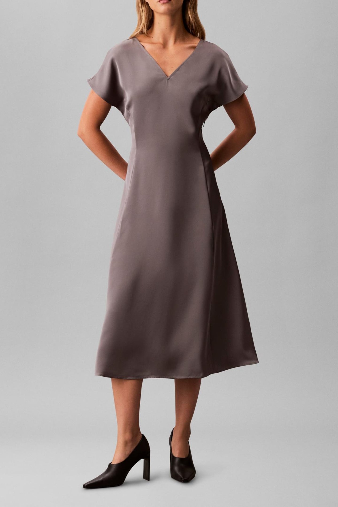 Calvin Klein Matte Shine Satin Dress Pewter Size: 8 | Midi Dresses Outlet | Dames | Grijs