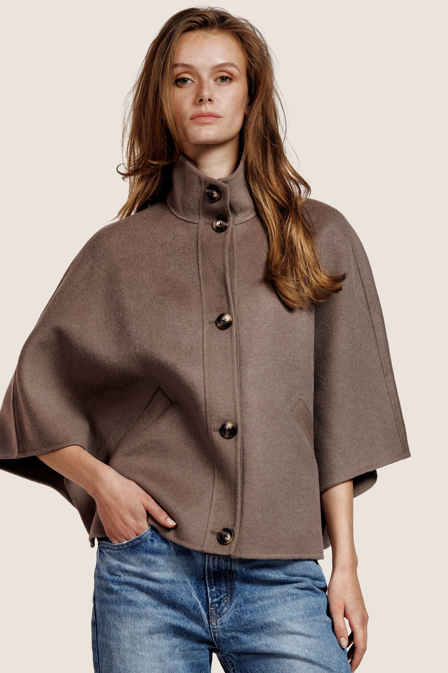 ALTER EGO Liv Wool Jacket Stone Size: S | Ponchos &amp; Capes Outlet | Dames | Bruin