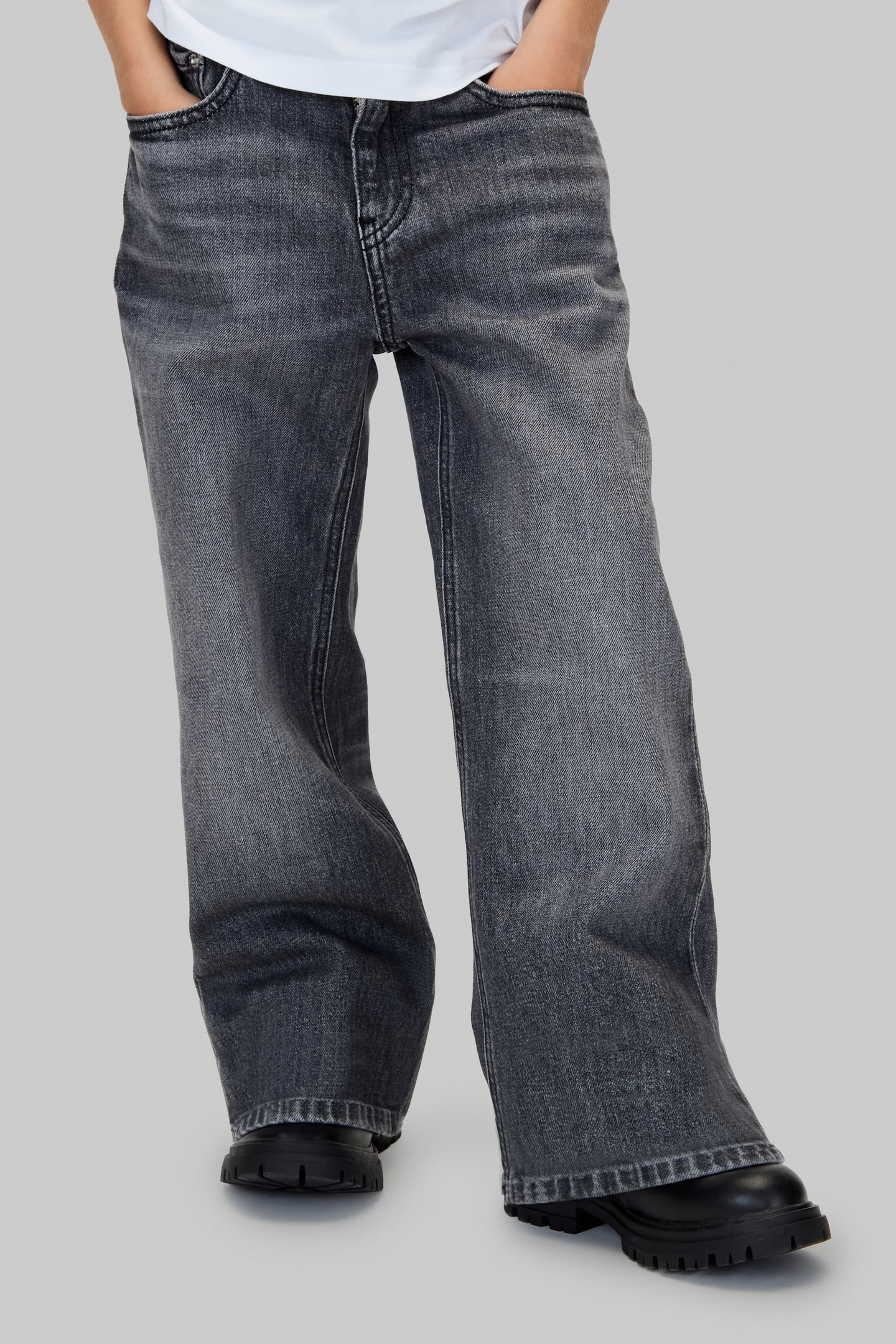 Calvin Klein Boys Skater Mid Grey Stone Maat: 8Y | Spijkerbroeken Outlet | kids | Grijs
