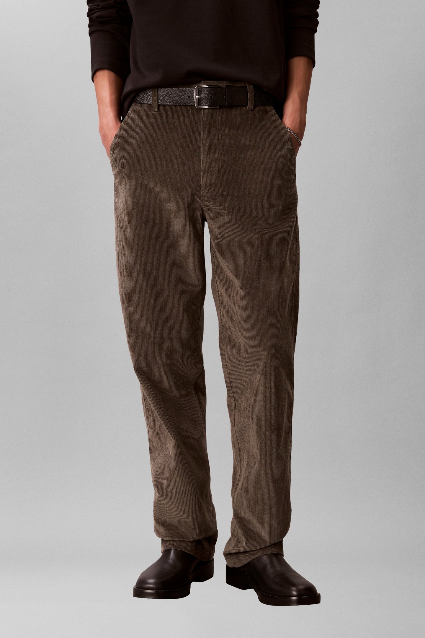 Calvin Klein 90s Straight Corduroy Beluga Maat: W36L34 | Broeken Outlet | Heren | Bruin