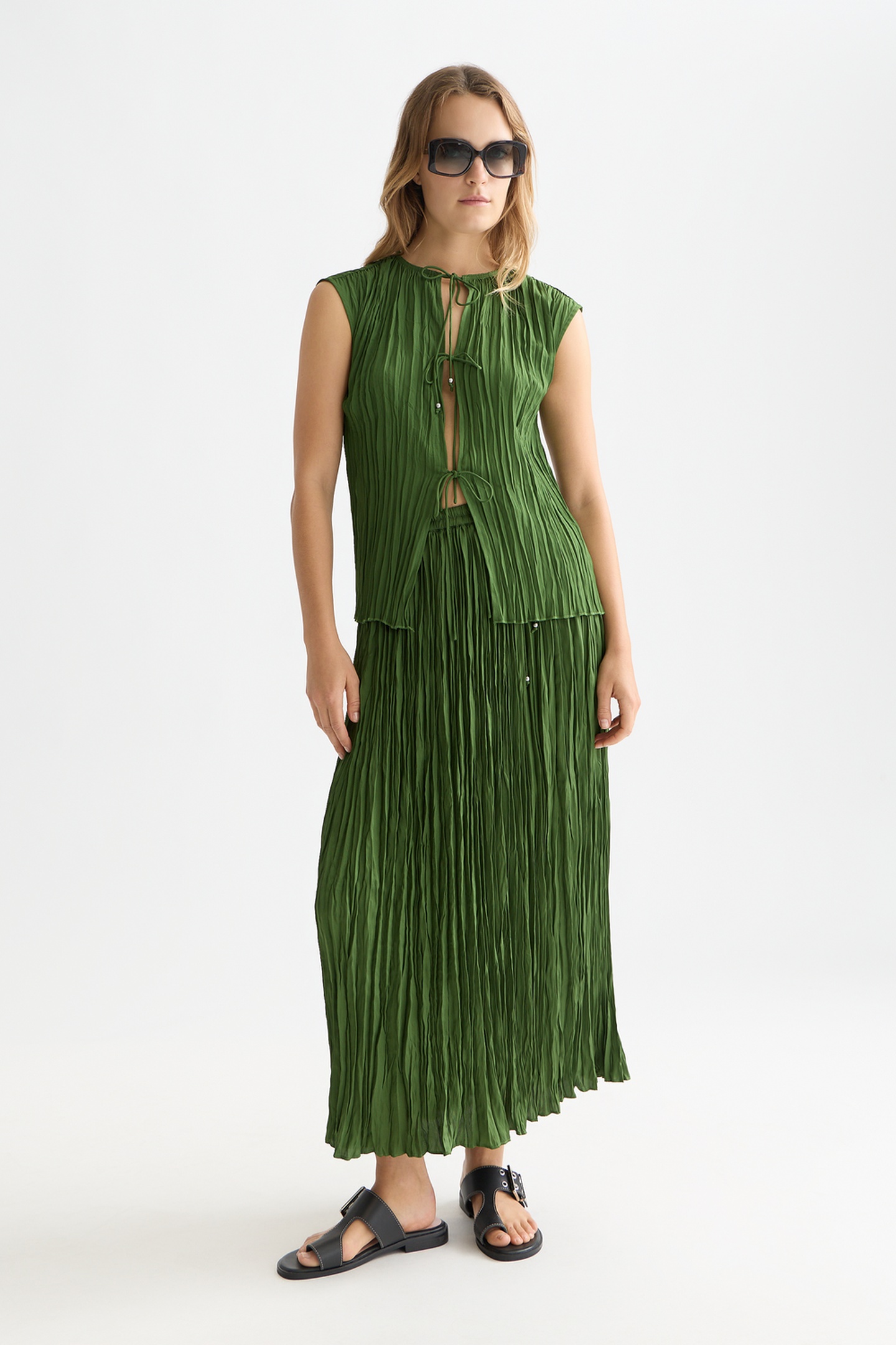 Scotch & Soda Micro Pleat Top With Ties Garden Green Maat: 36 | Blouses Outlet | Dames | Groen