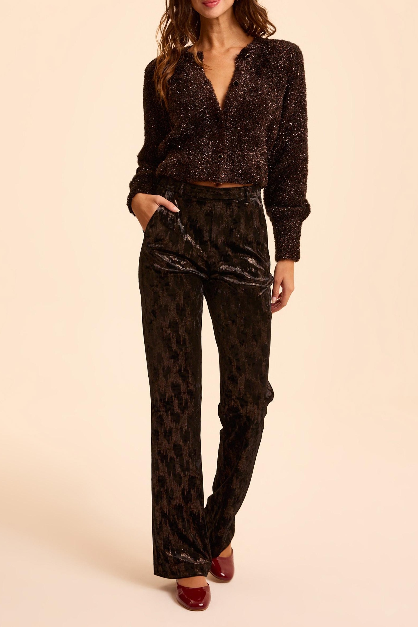 ICode Khaki Fluffy Knit Cardigan With Copper Lurex Maat: L | Sweaters Outlet | Dames | Bruin