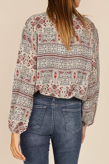 LOOSE V-NECK SHIRT RED W90210 3