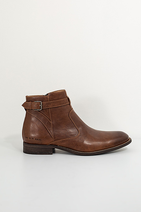 Men’s chocolate leather boots with strap