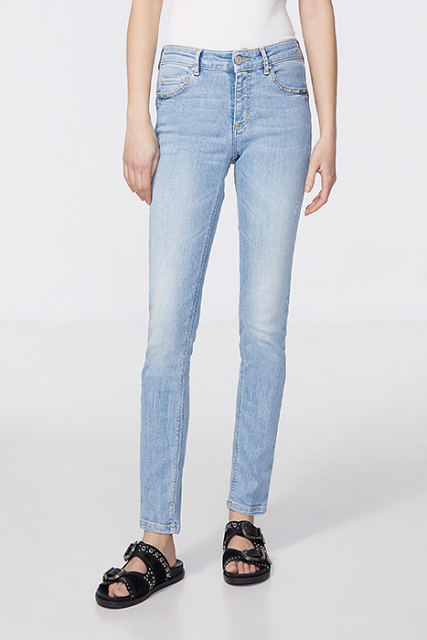 Low waist sky blue sculpt-up cropped slim jeans