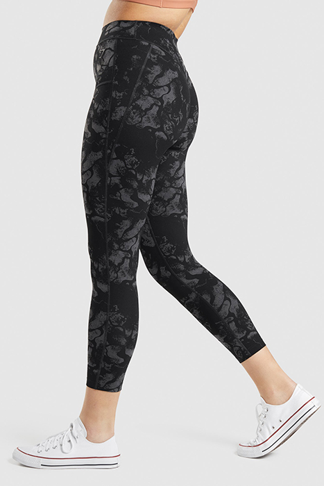 GYMSHARK KK FIT 7/8 LEGGINGS - BLACK CAMO PRINT | Online Outlet | Otrium