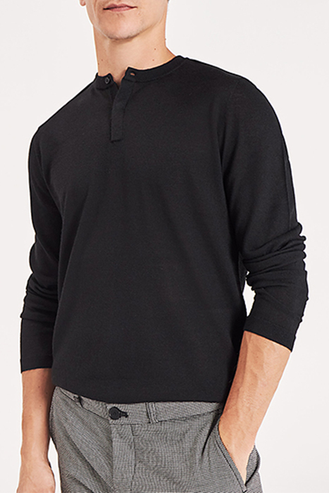 Black button-neck sweater size s