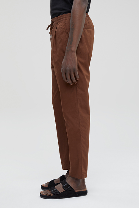MEN VIGO TAPERED PANTS BRAZIL NUT 4