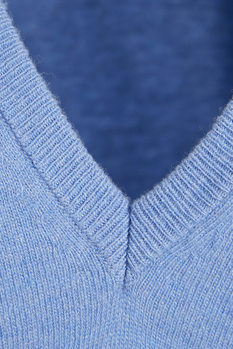BASIC V-NECK SLIP-OVER BLUE 3