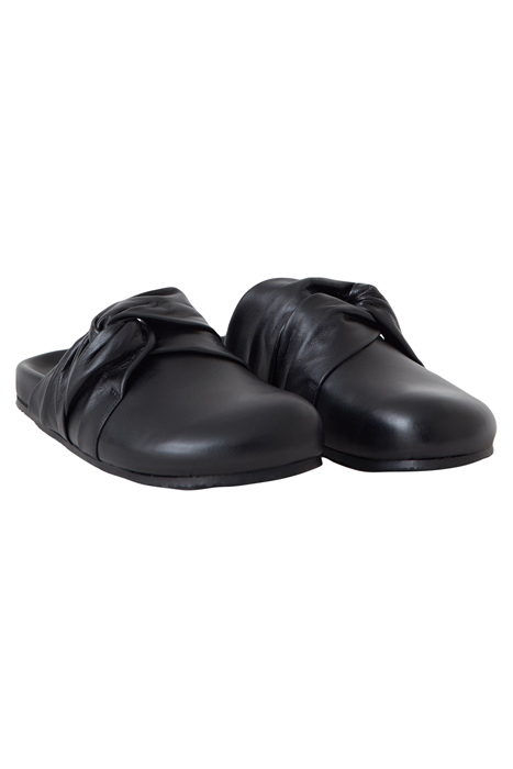 SLIPPER BLACK 2