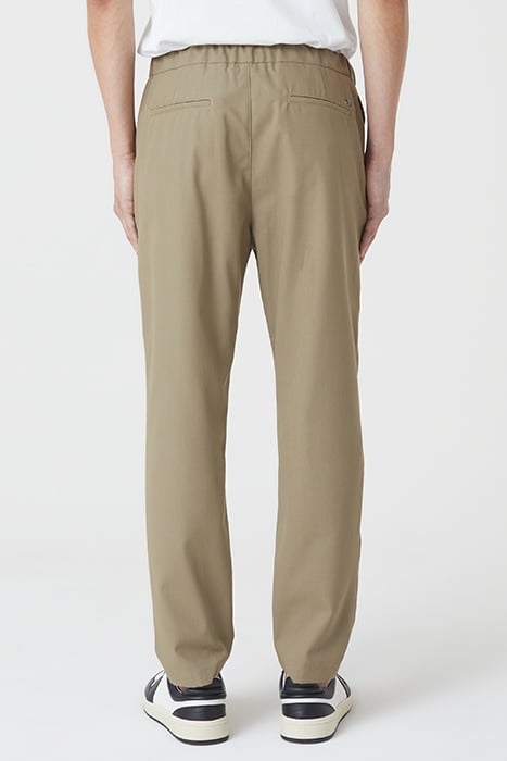 CLOSED MEN VIGO TAPERED PANTS AFRICAN SAND 2