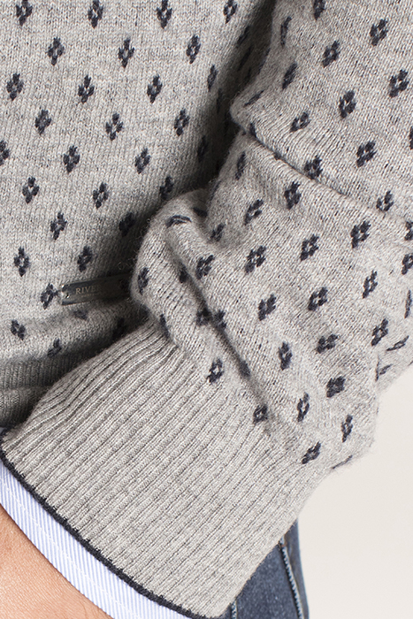 WLCASH JACQ ROUND-NK SF SWT GREY 6