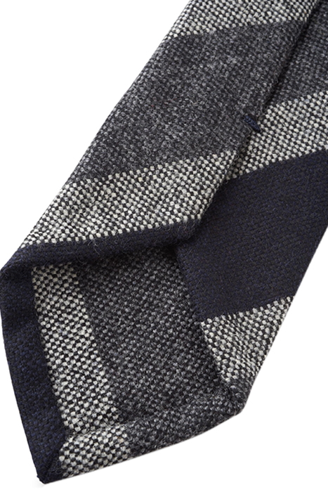 GREY STRIPES TIE 2
