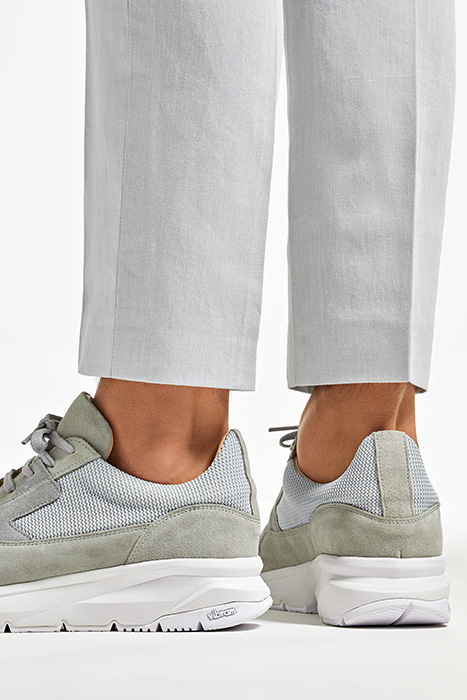 LIGHT GREY RUNNER SNEAKER 4