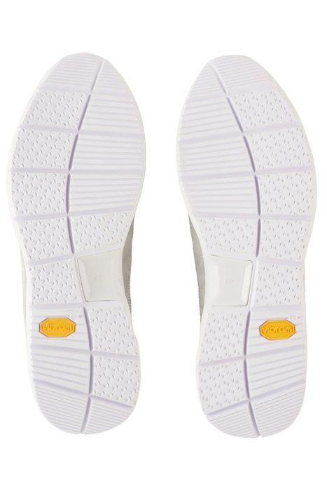 LIGHT GREY RUNNER SNEAKER 8