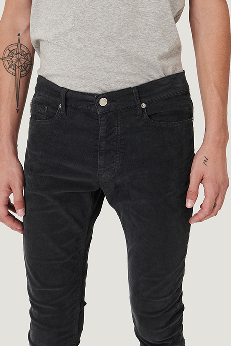 PIOTRE SLIM IN DARK GREY DENIM 3
