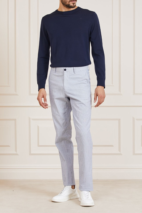 BEN URBAN CHINO BLUE AND WHITE 3