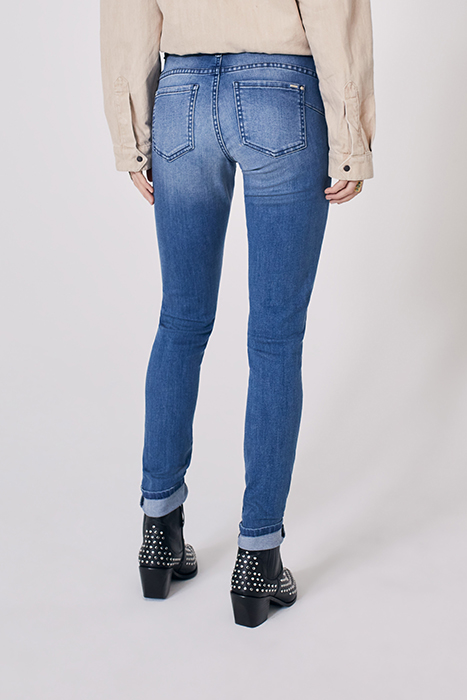 BLUE COTTON SCULPT-UP MID-HIGH WAIST SLIM JEANS 2