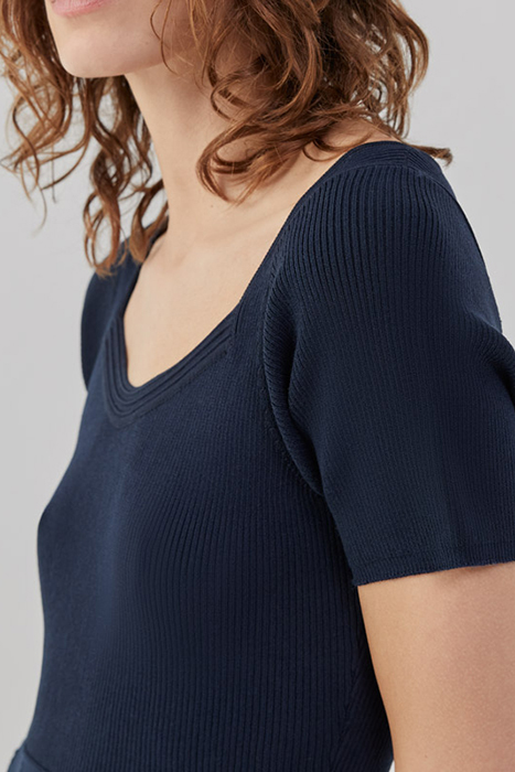 NAVY DECORATIVE KNIT SKATER-STYLE DRESS 4