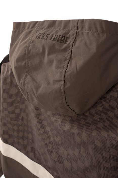 BOYS’ GREY WINDCHEATER WITH CHECKERBOARD LINING 8