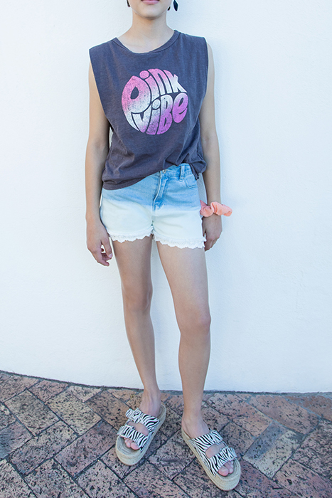 GIRLS’ LACE-EDGED DEEP-DYE LOOK ORGANIC DENIM SHORTS 3