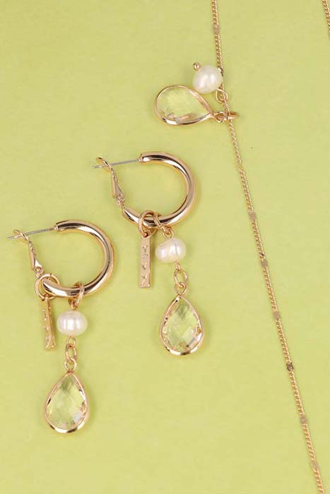 CRYSTAL PEARL HOOPS 6