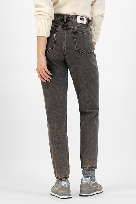 MAMS TAPERED CHOCOLATE 2