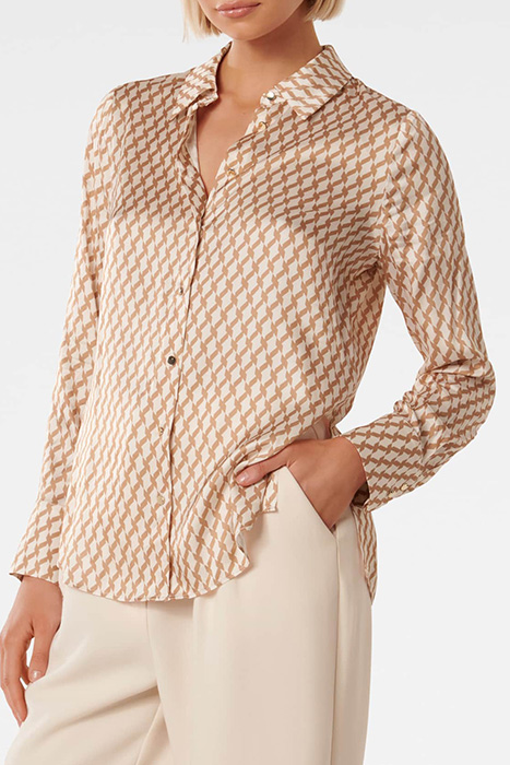 LILA LONGLINE PRINTED SATIN SHIRT TAN PORTER GEO 5