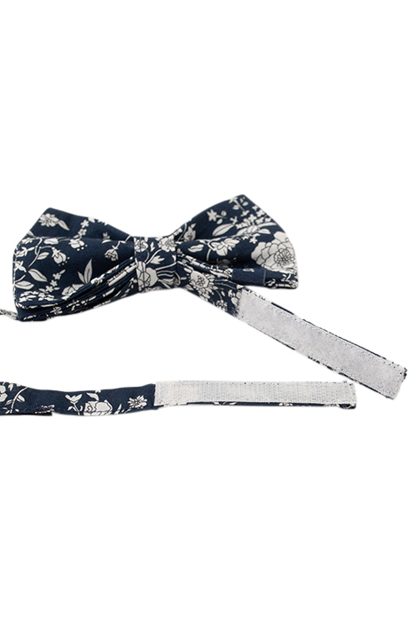 BOY'S NAVY FLORAL PRINT BOW TIE 4