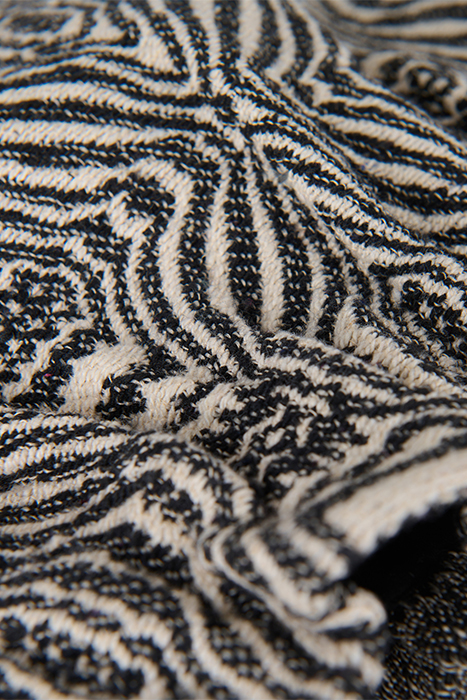 GAA - JACQUARD SKIRT BLACK 2