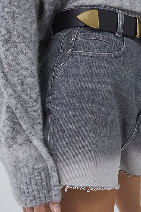 JOAN SHORT IN GREY LUNAR 5