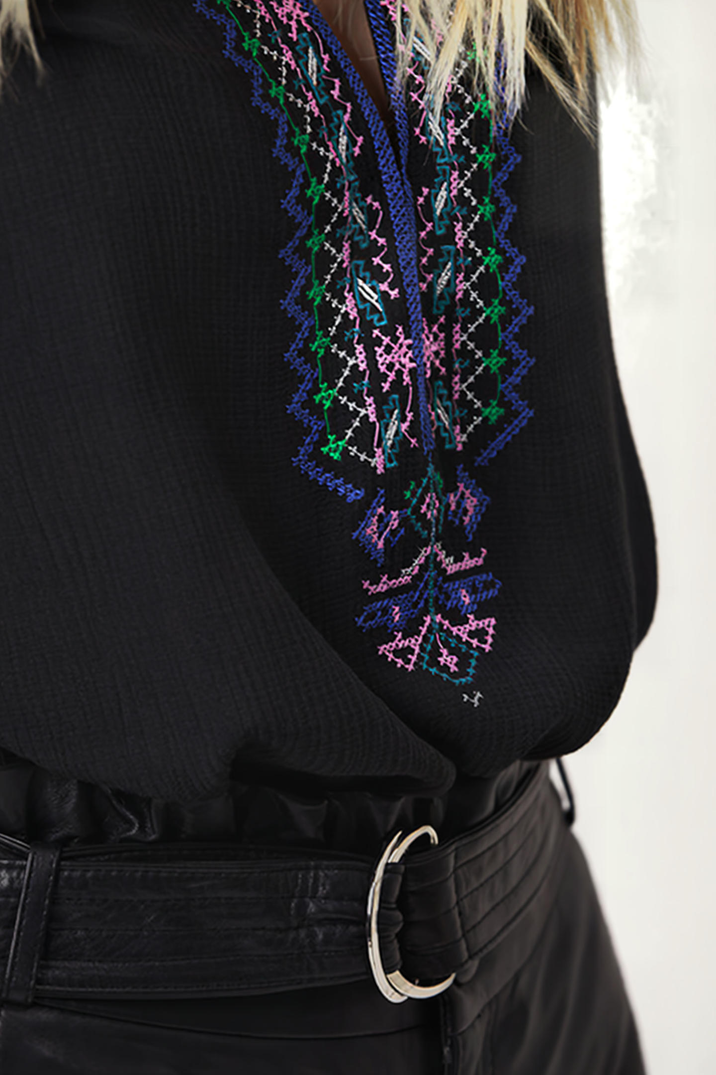 LYA EMBROIDERED BLOUSE WASHED BLACK 4