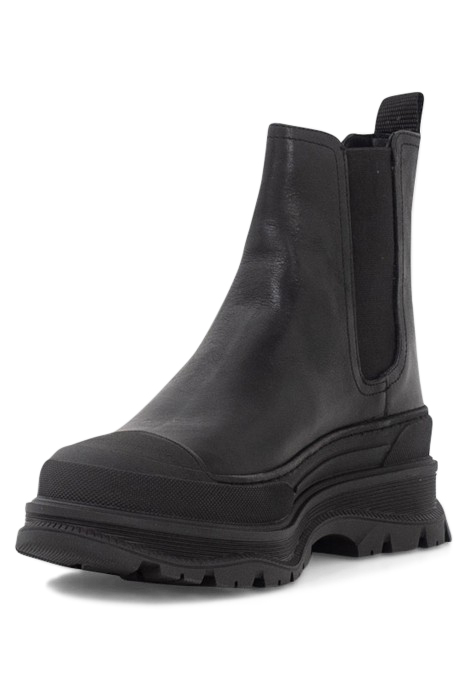 BLACK LEATHER CHELSEA BOOTS WITH LUGGED SOLE 3