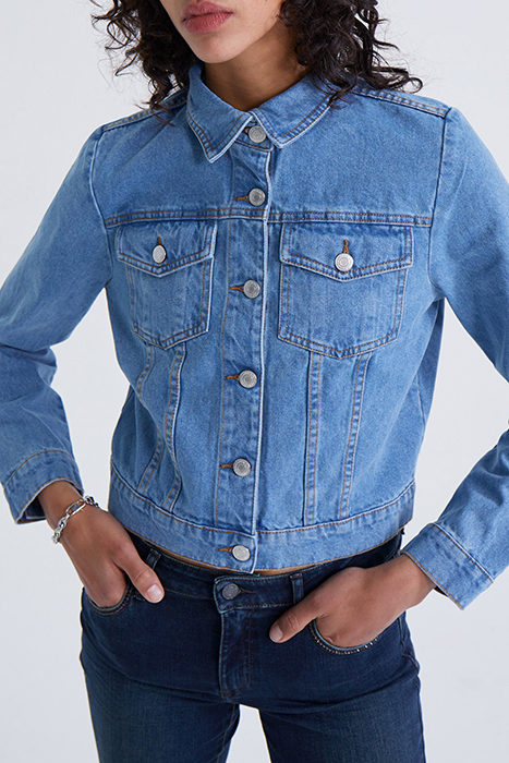 BLUE DENIM JACKET WITH STUDDED BACK 4