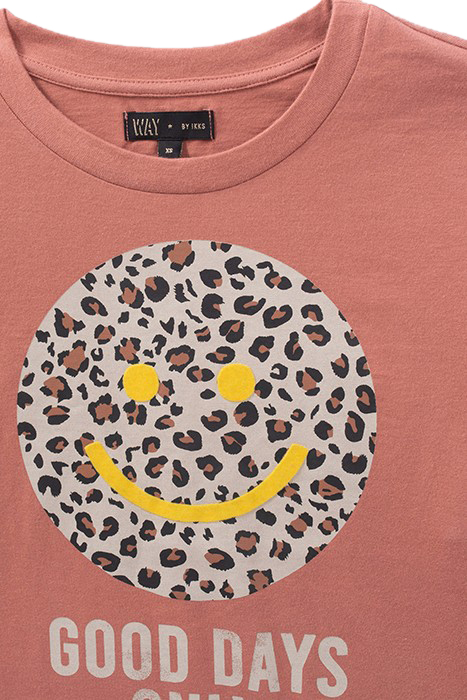 GIRLS’ TERRACOTTA T-SHIRT WITH SMILE ON LEOPARD BACKGROUND 3