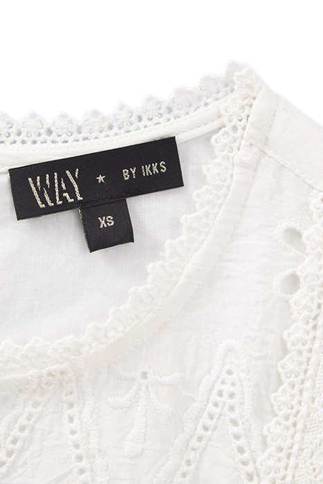 GIRLS’ OFF-WHITE BLOUSE WITH LACE DICKEY 5