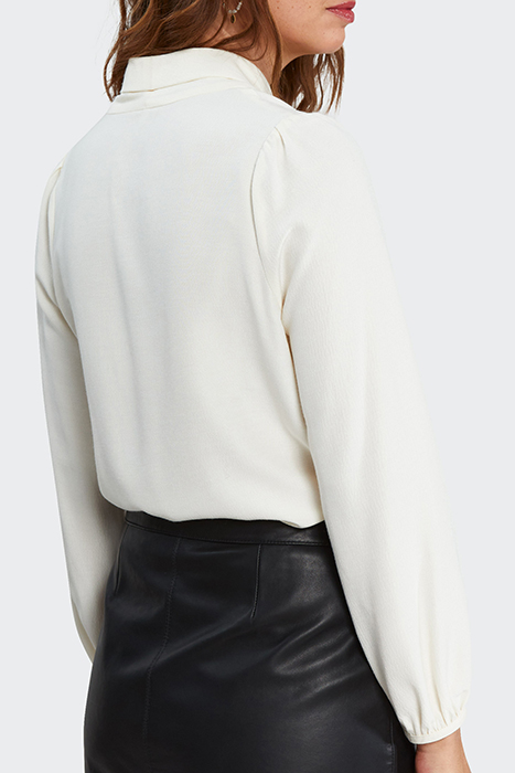 OFF-WHITE SHAWL COLLAR BLOUSE 2